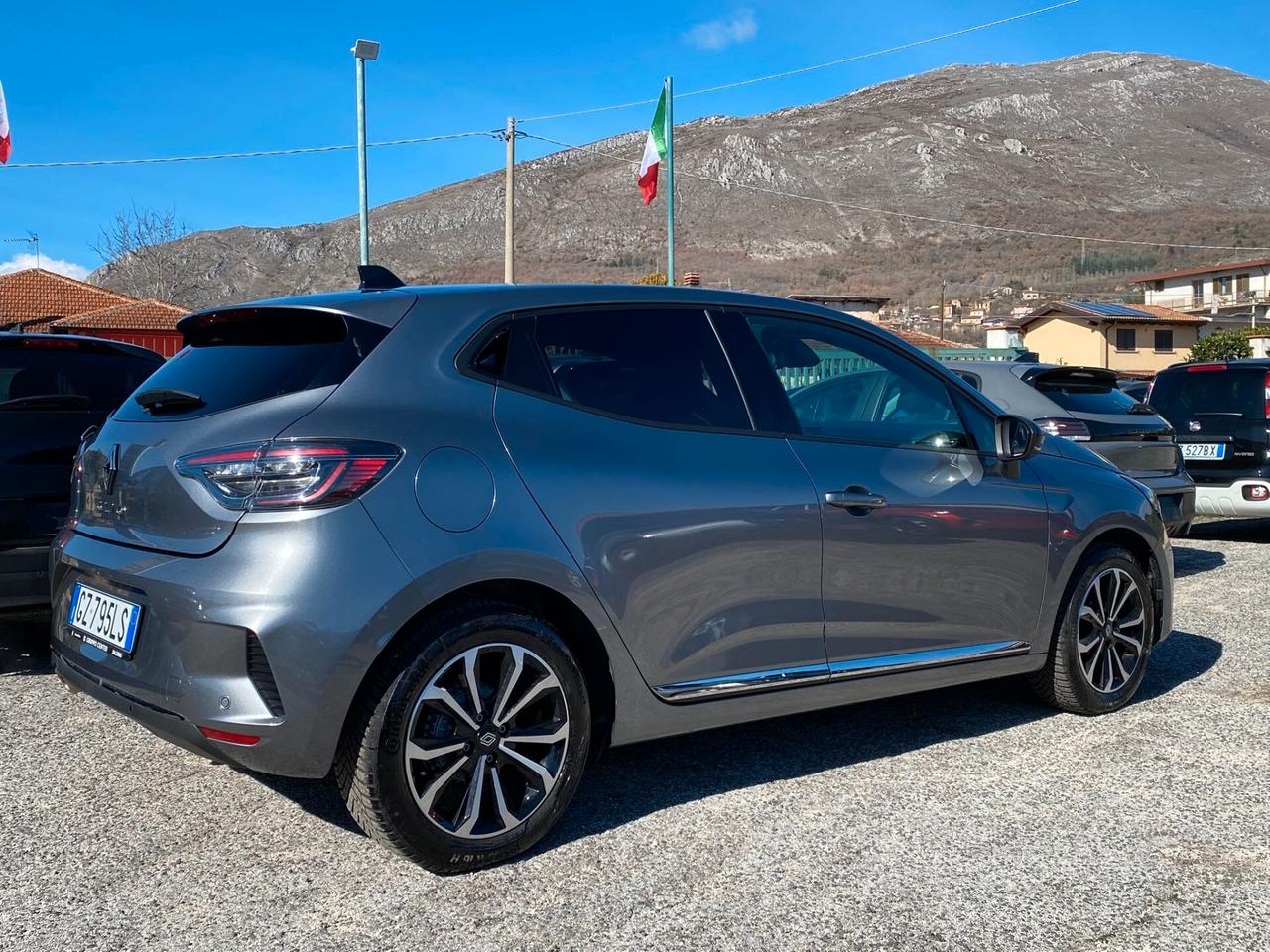 Renault Clio TCe 90 CV 5 porte Techno NAVI ''AZIENDALE''