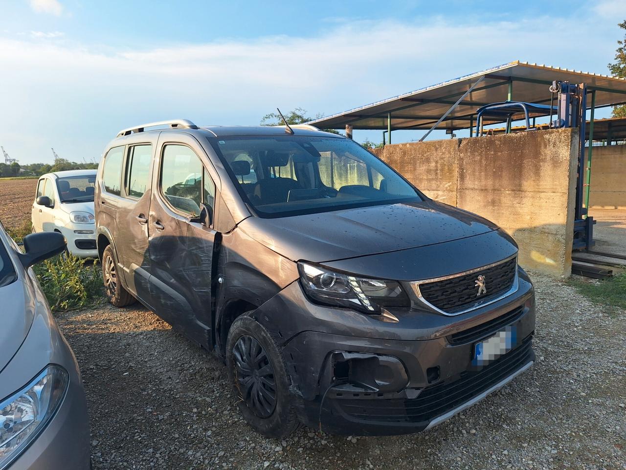 Peugeot Rifter BlueHDi S&S 130cv Long Allure