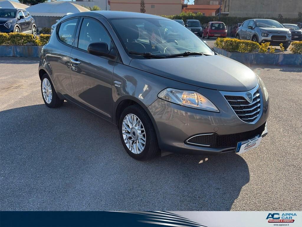 Lancia Ypsilon 1.2 69 CV 5 porte GPL Ecochic Gold
