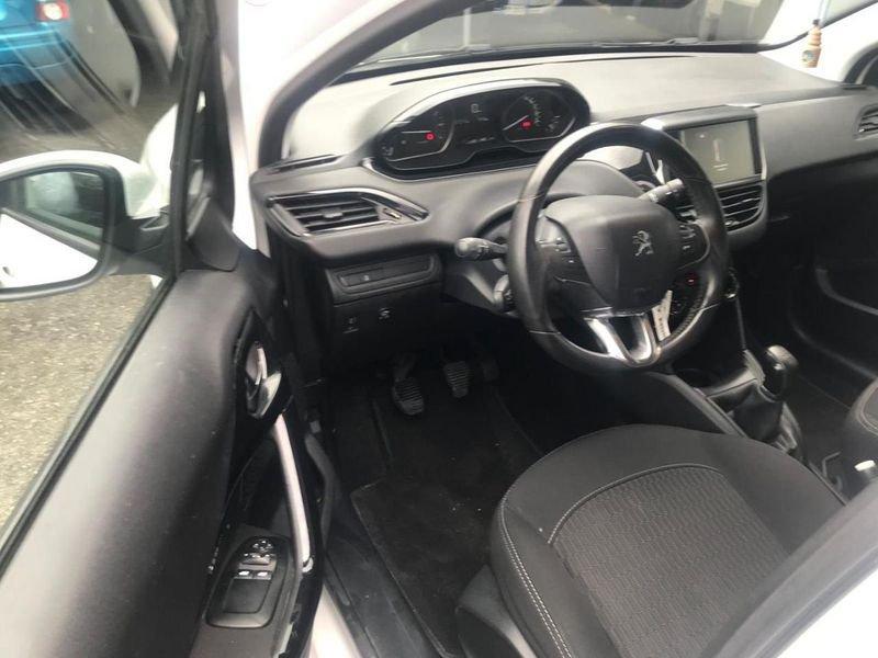 Peugeot 208 PureTech 82 5p. GPL Allure