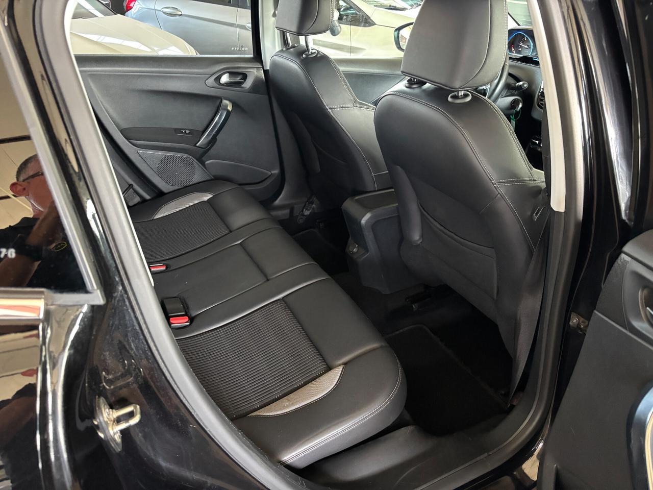 Peugeot 2008 1.6 e-HDi 92 CV Stop&Start Allure
