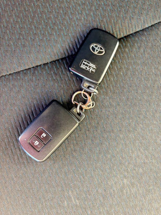 TOYOTA Yaris 1.5 Hybrid 5 porte Lounge AUTOMATICA OK NEOPATENTA