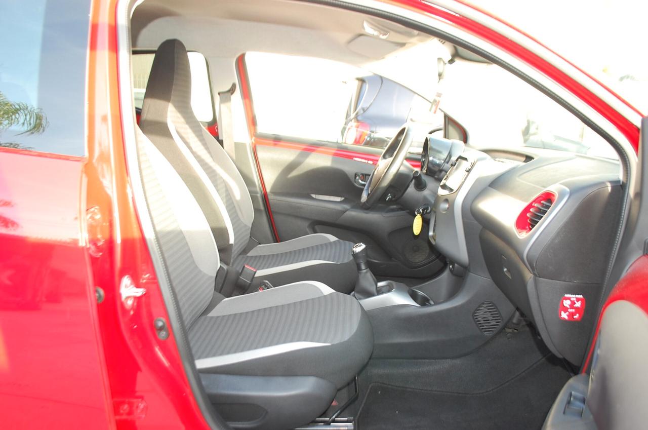 Toyota Aygo Connect 5p 1.0 x-cool 72CV Uff Italy App Lega USB Led