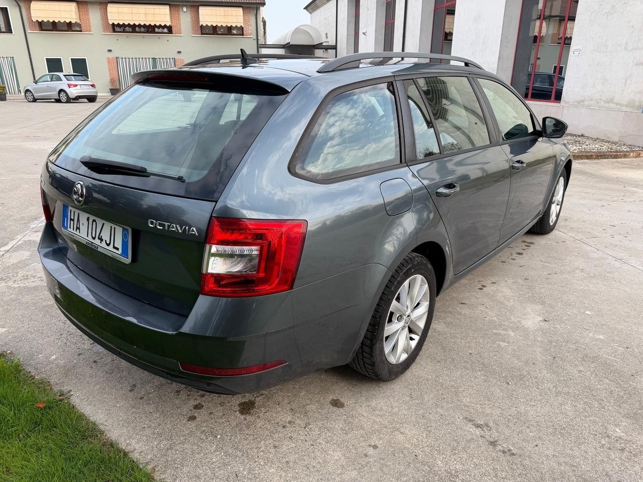 Skoda Octavia 1.6 TDI CR 115 CV Wagon Ambition