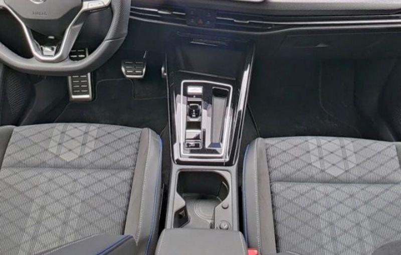 Volkswagen Golf 2.0 TDI 150 CV DSG SCR R-Line Nuovo Modello Black Style Matrix Led