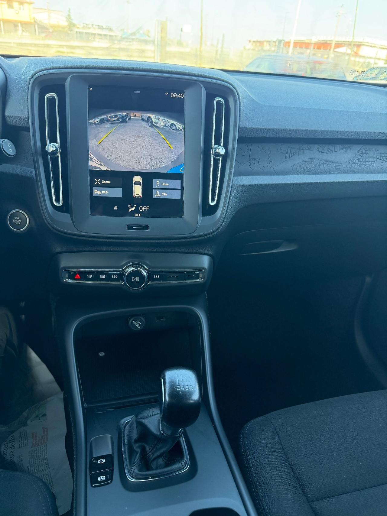 Volvo XC40 D3 AWD Momentum Core