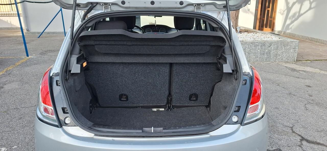 Lancia Ypsilon 1.2 69 CV 5 porte Gold