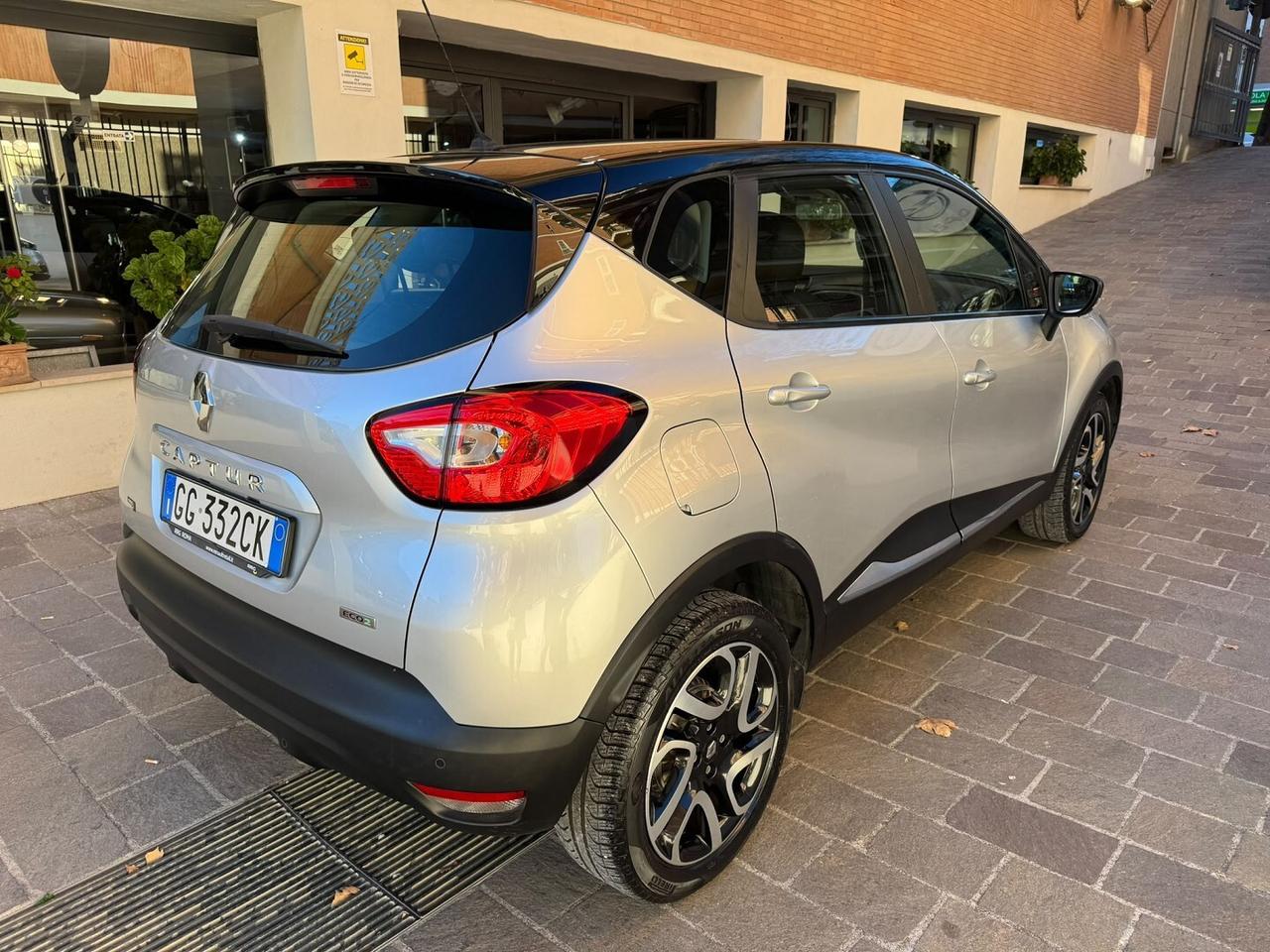 RENAULT Captur dCi 8V 90CV EDC S&S Energy Intens