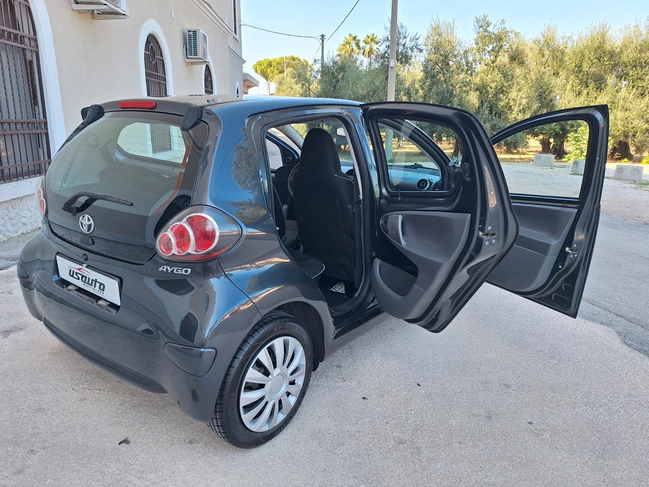 Toyota Aygo 1.0 5 porte Active PERFETTA