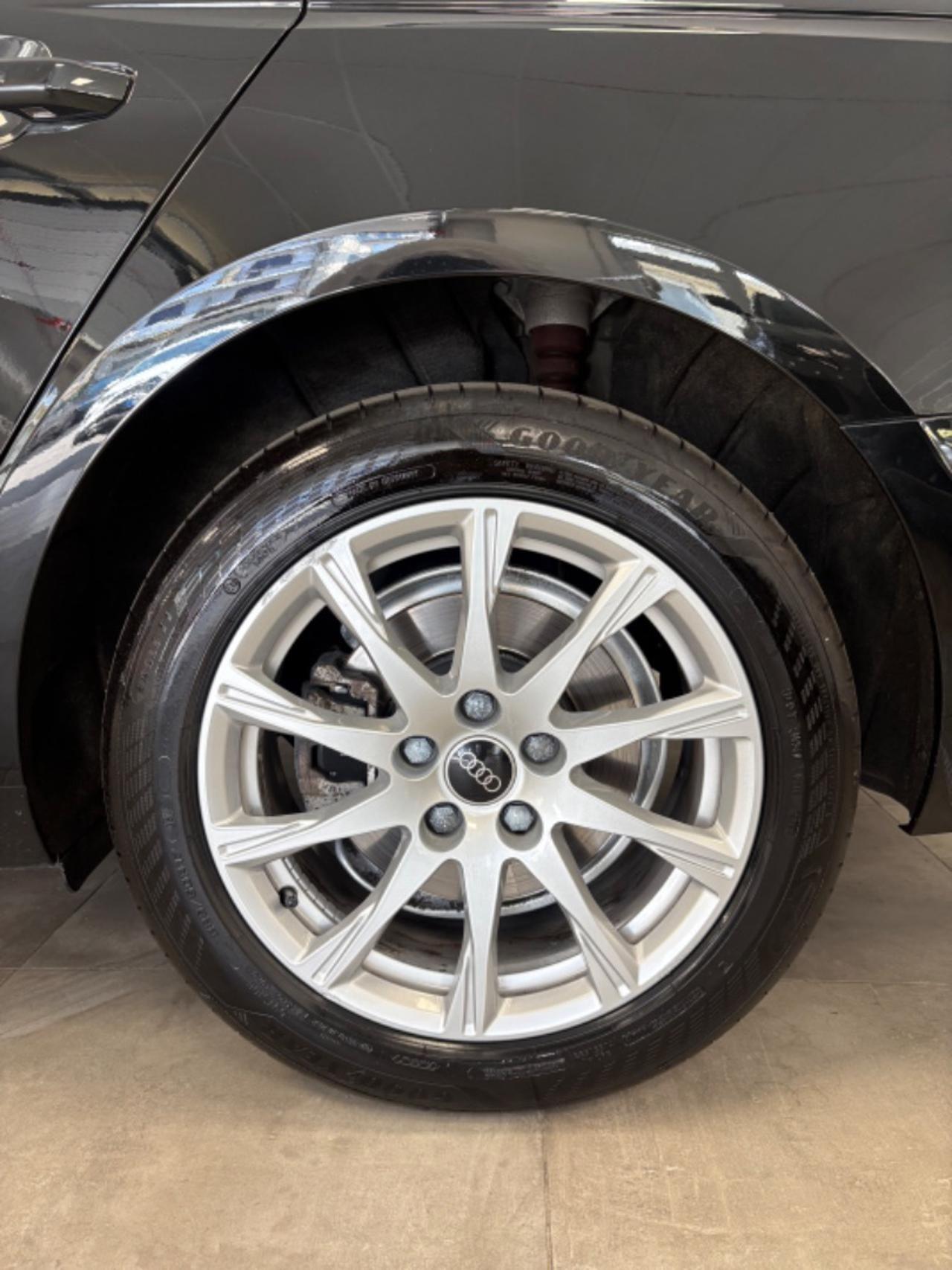 Audi A4 Avant 35 TDI 163 CV S tronic Business FARI LED