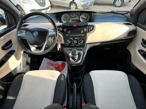 Lancia Ypsilon 5 Porte Ypsilon 0.9 t.air Gold ecochic metano 80cv