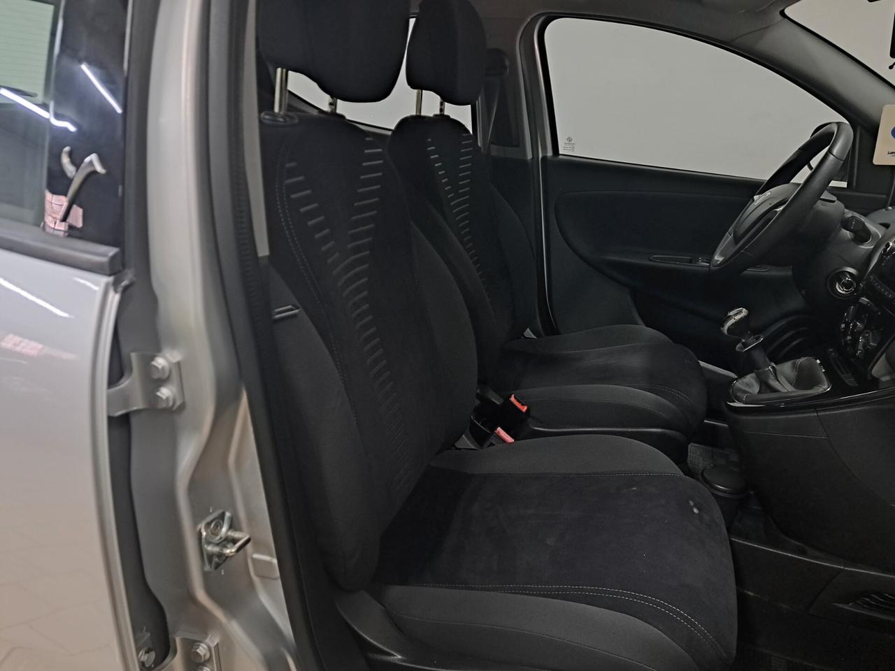 Lancia Ypsilon 0.9 TwinAir 85 CV 5 porte S&S Plati