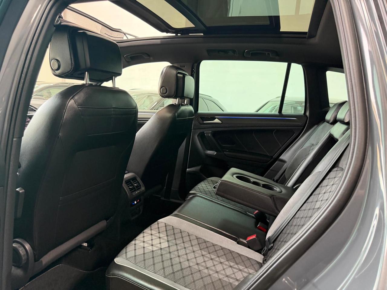 Volkswagen Tiguan 2.0 TDI 200 CV SCR DSG 4MOTION R-Line TETTO APRIBILE