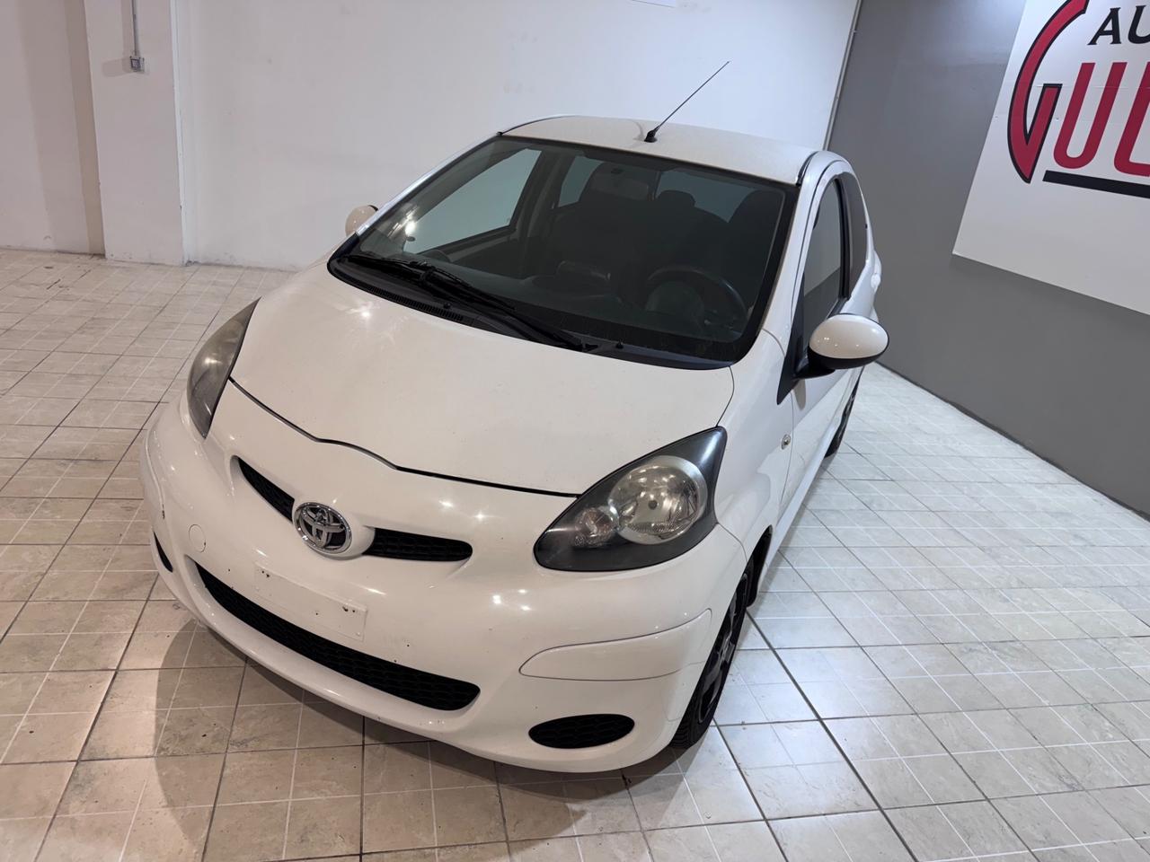 Toyota Aygo 1.0 12V VVT-i 5 porte Sol Connect