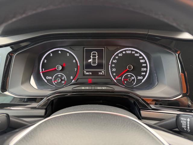 VOLKSWAGEN Polo 1.0 NAVI CARPLAY APPLE&ANDROID+2PDC+CLIMATRONIC