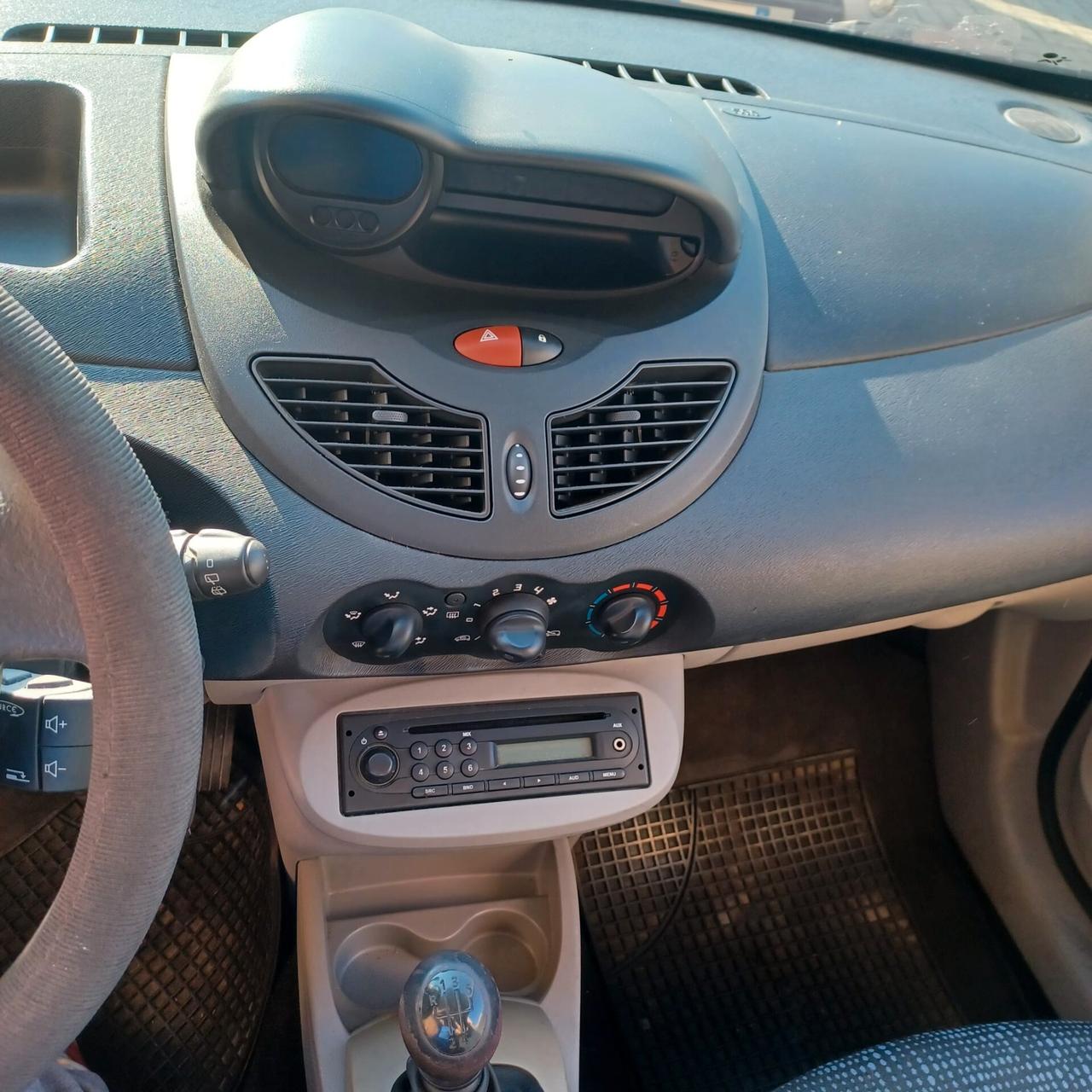 129.888KM PERFETTA TWINGO 1.2 NEOPATENTATI
