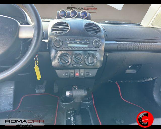 VOLKSWAGEN New Beetle 1.6