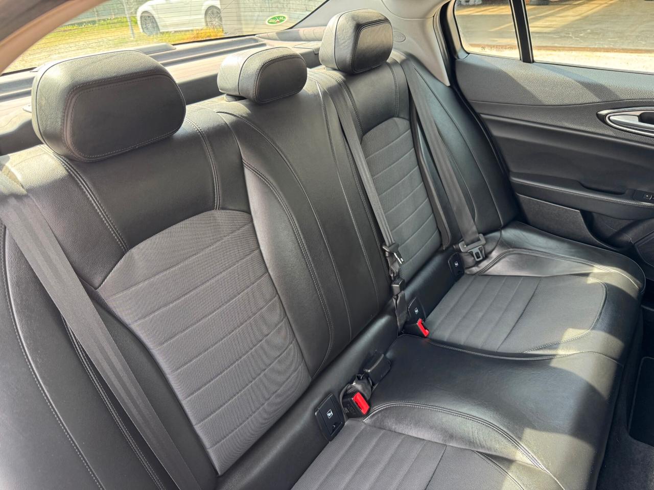 Alfa Romeo Giulia 2.2 Super 150cv AT8 | PREZZO PROMO