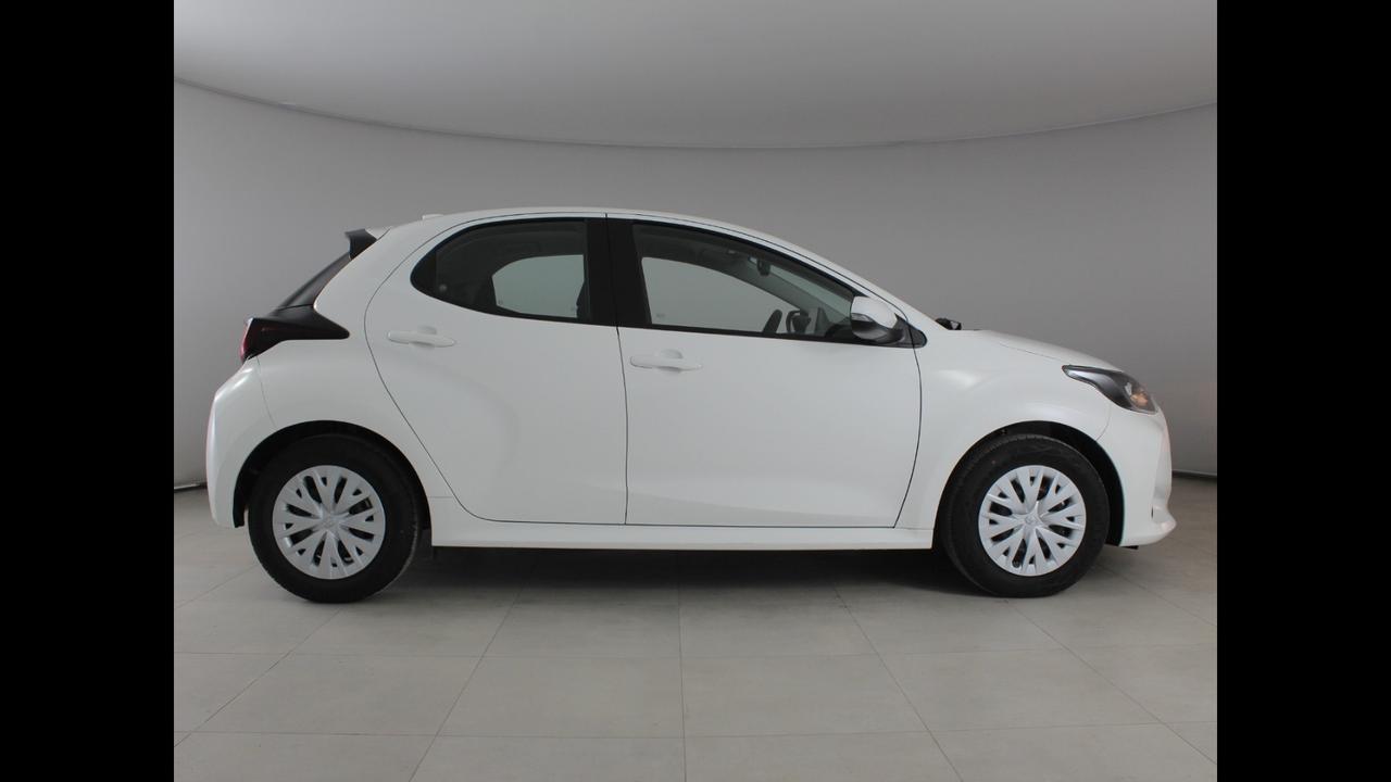 TOYOTA Yaris IV 2020 - Yaris 1.5h Active