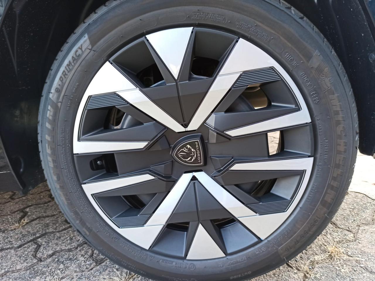 Peugeot 208 Hybrid 110 e-DCS6 Style