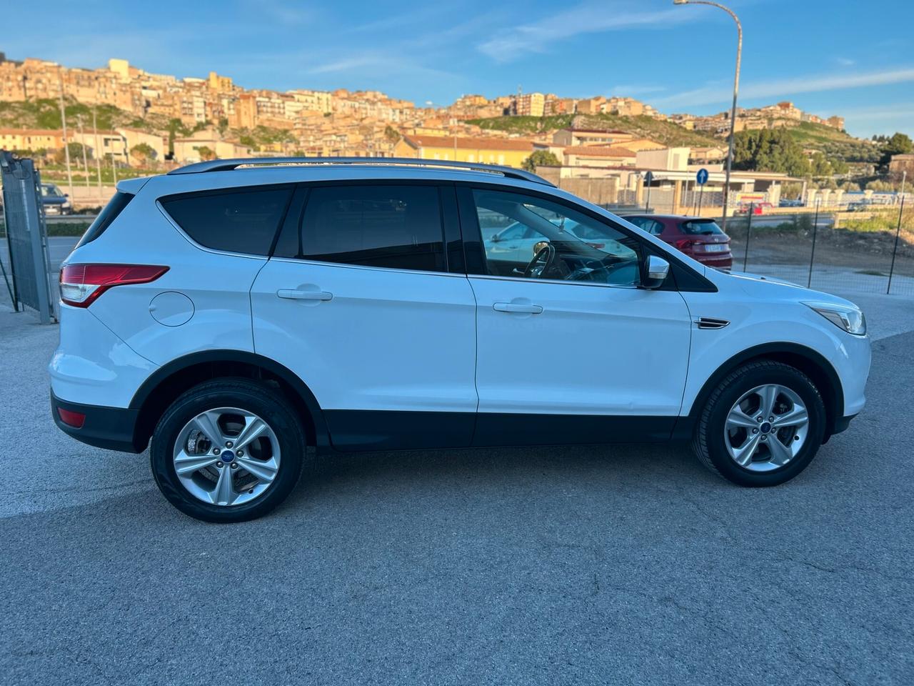 Ford Kuga 2.0 TDCi 140 CV 2WD Titanium DPF