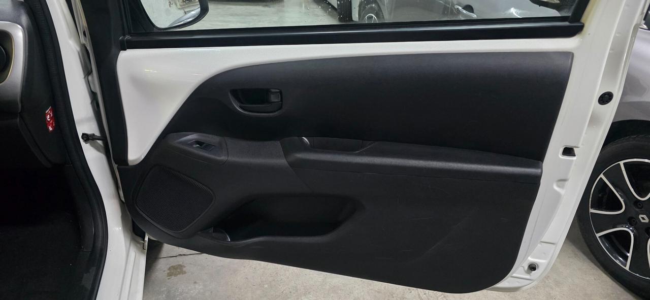Toyota Aygo 1.0 VVT-i 69 CV 3 porte x-clusiv