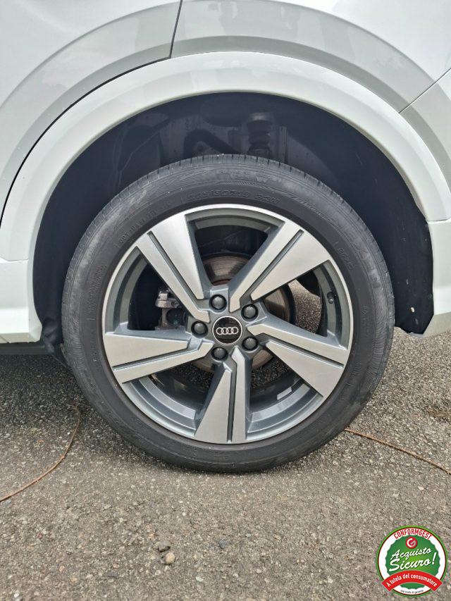 AUDI Q2 35 TDI quattro S tronic S line Edition