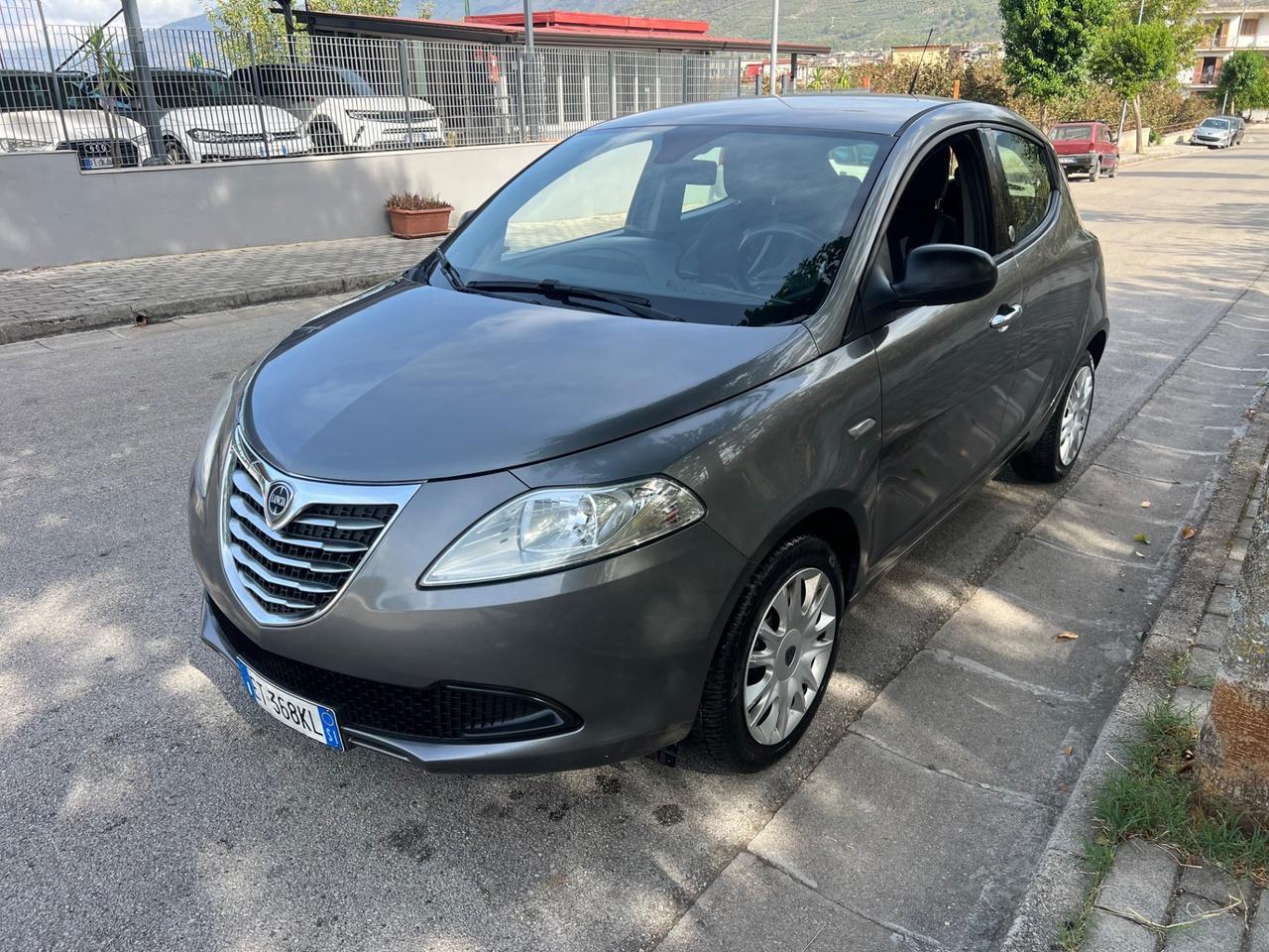 Lancia Ypsilon 1.2 69cv GPL Ecochic Platinum 2013
