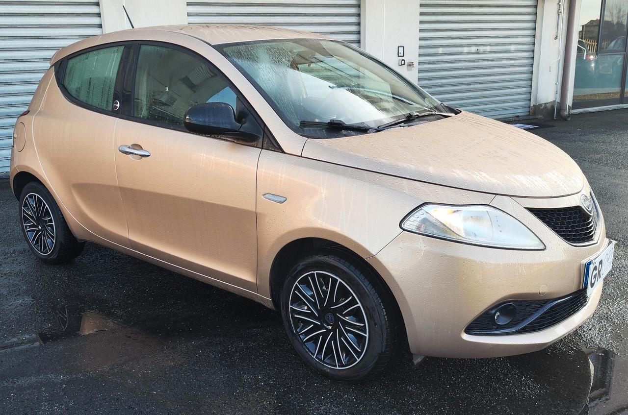 Lancia Ypsilon 1.2 69 CV 5 porte GPL Ecochic Gold