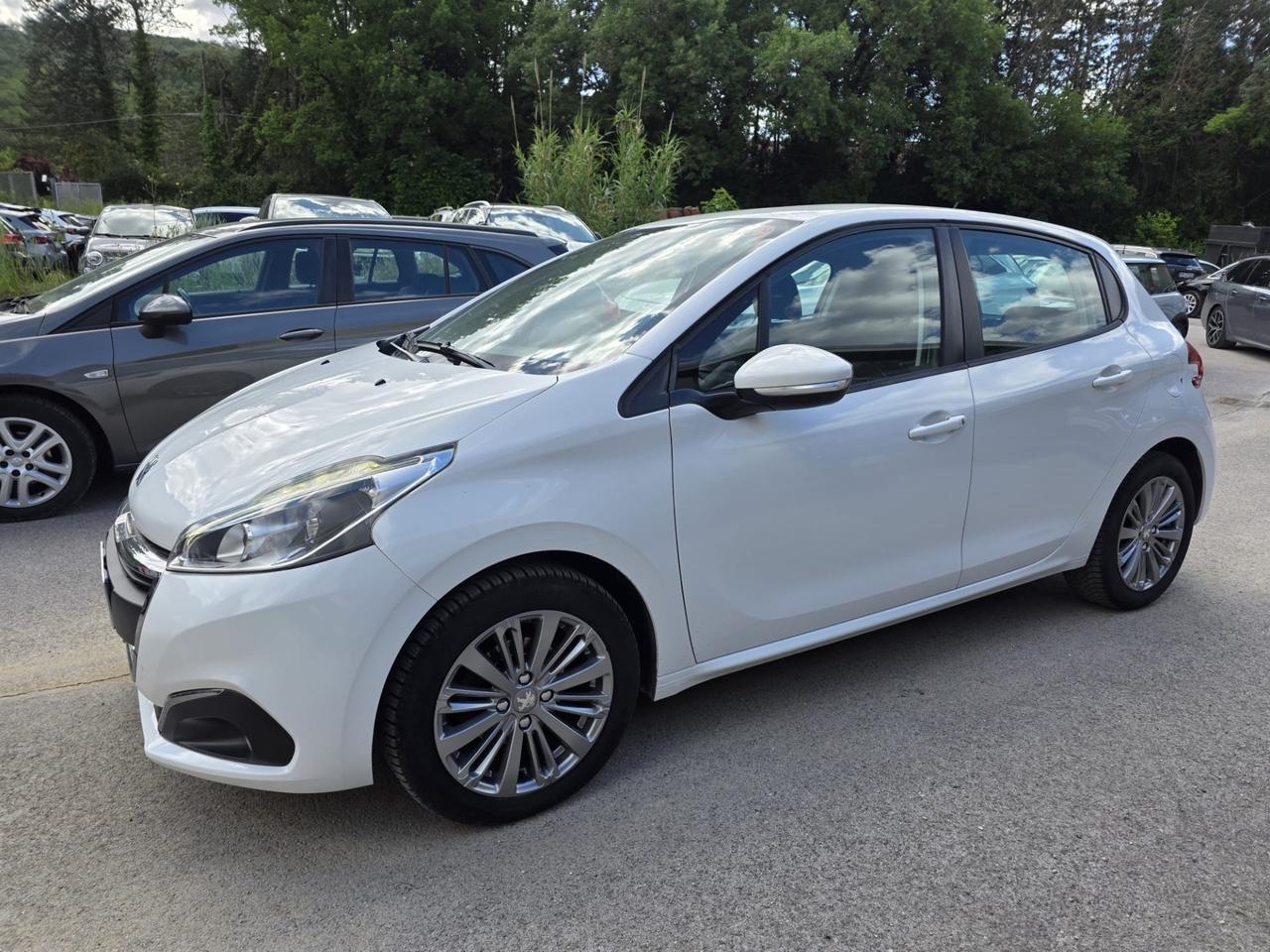 Peugeot 208 PureTech 82 5p. GPL Allure