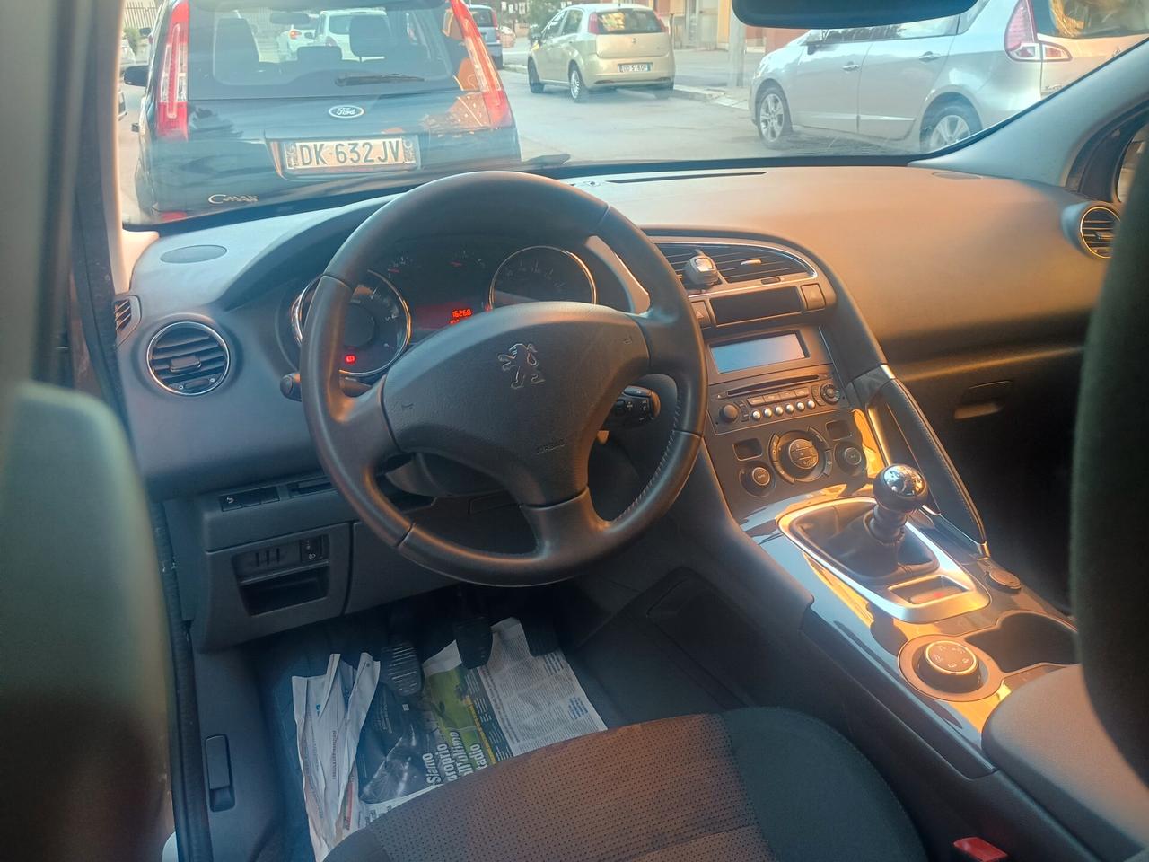 Peugeot 3008 1.6 HDi 115CV Business