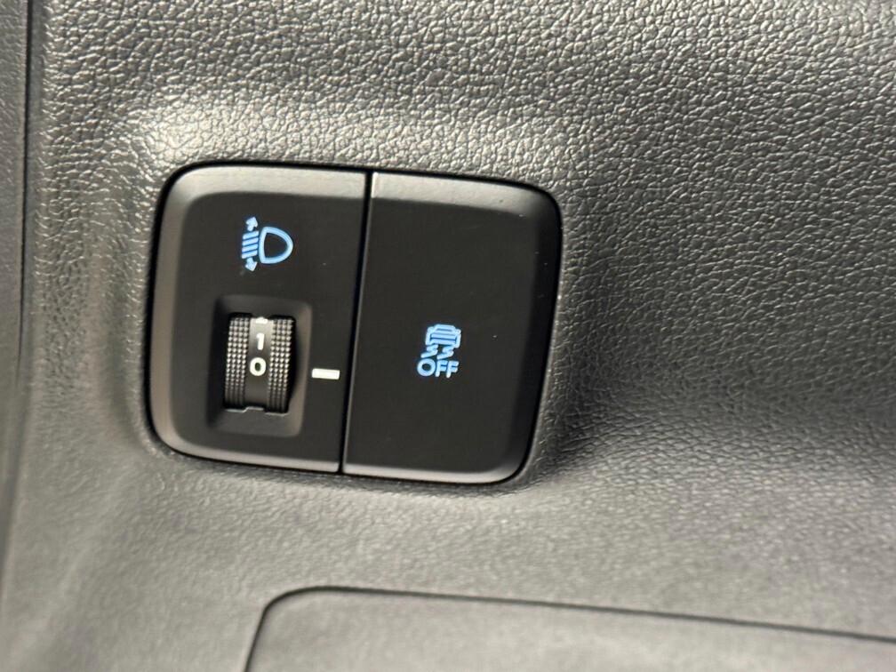 Hyundai i10 1.0 mpi Connectline 63cv auto Nav App Con 15" Neop