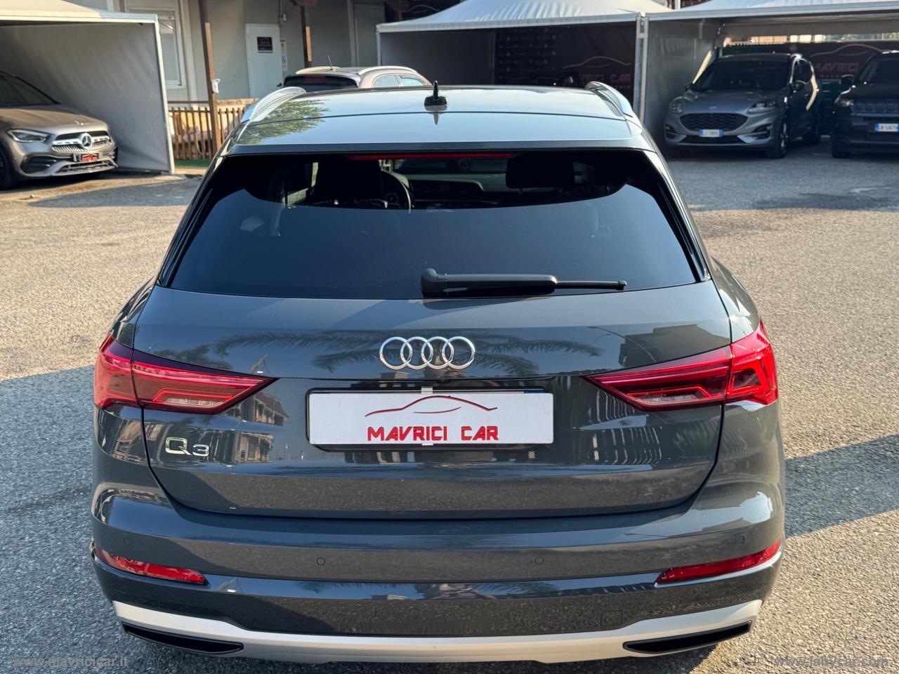 AUDI Q3 35 TDI S tronic Business Advanced