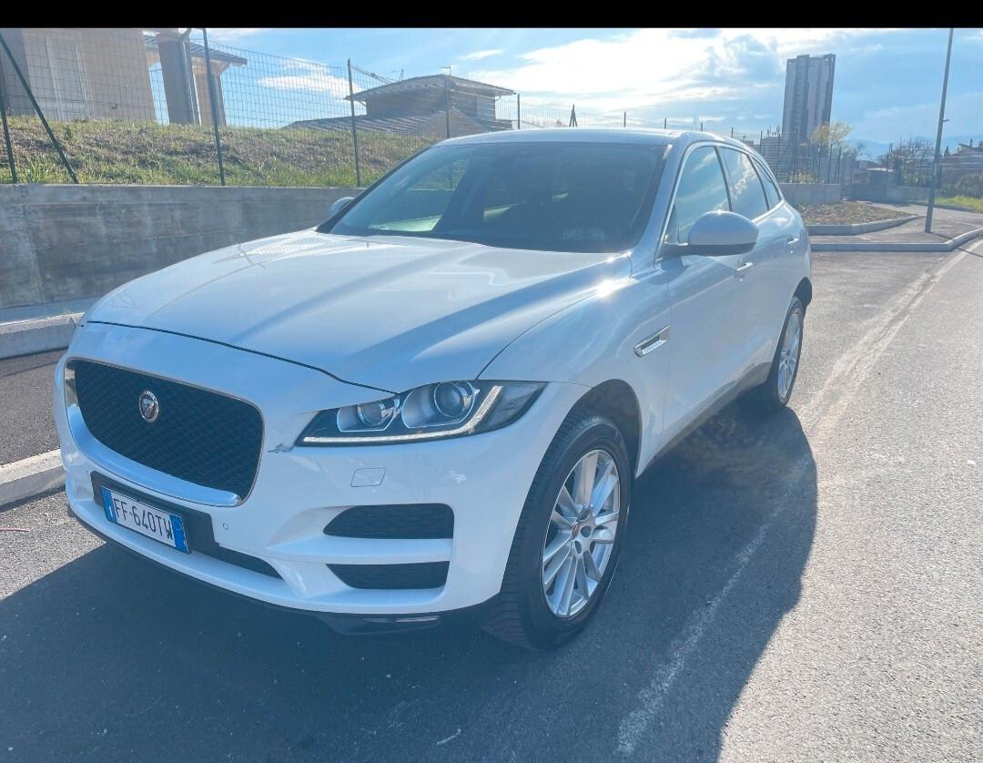Jaguar F-Pace 2.0 D 180 CV Prestige