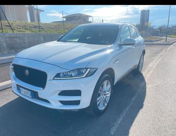 Jaguar F-Pace 2.0 D 180 CV Prestige