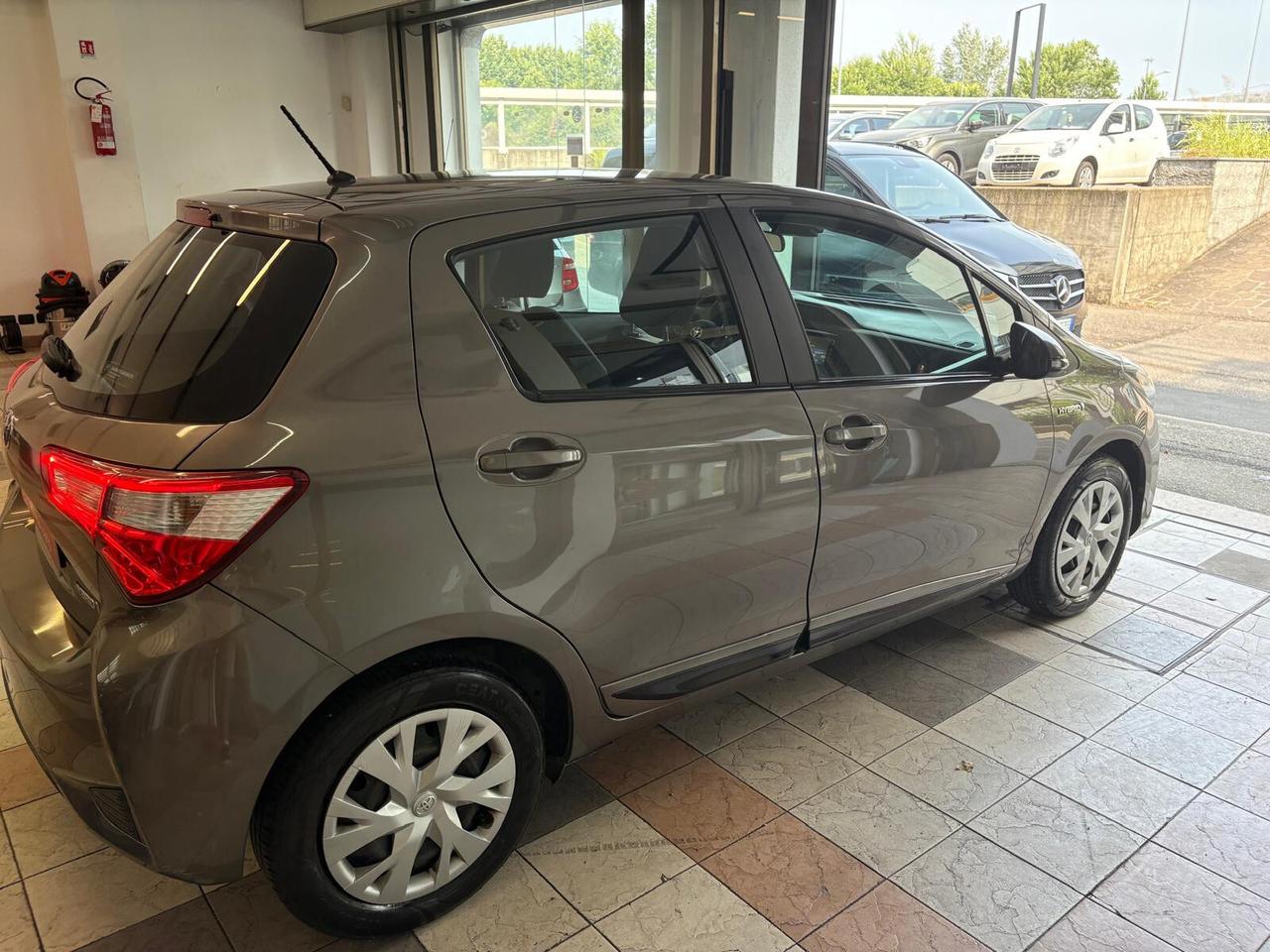 Toyota Yaris 1.5 Hybrid 5 porte Cool