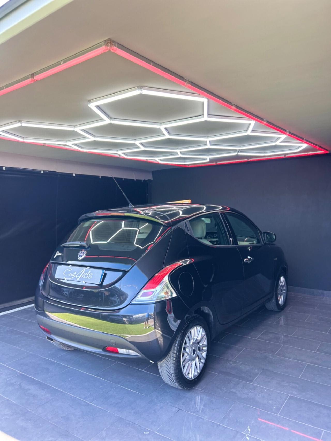 Lancia Ypsilon 1.3 Multijet 95cv Platinum 11/2013