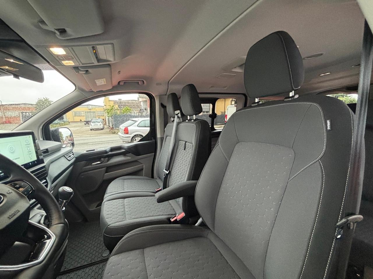 Ford Transit custom 2.0 TDCI eco blue 150 CV titanium 9 posti
