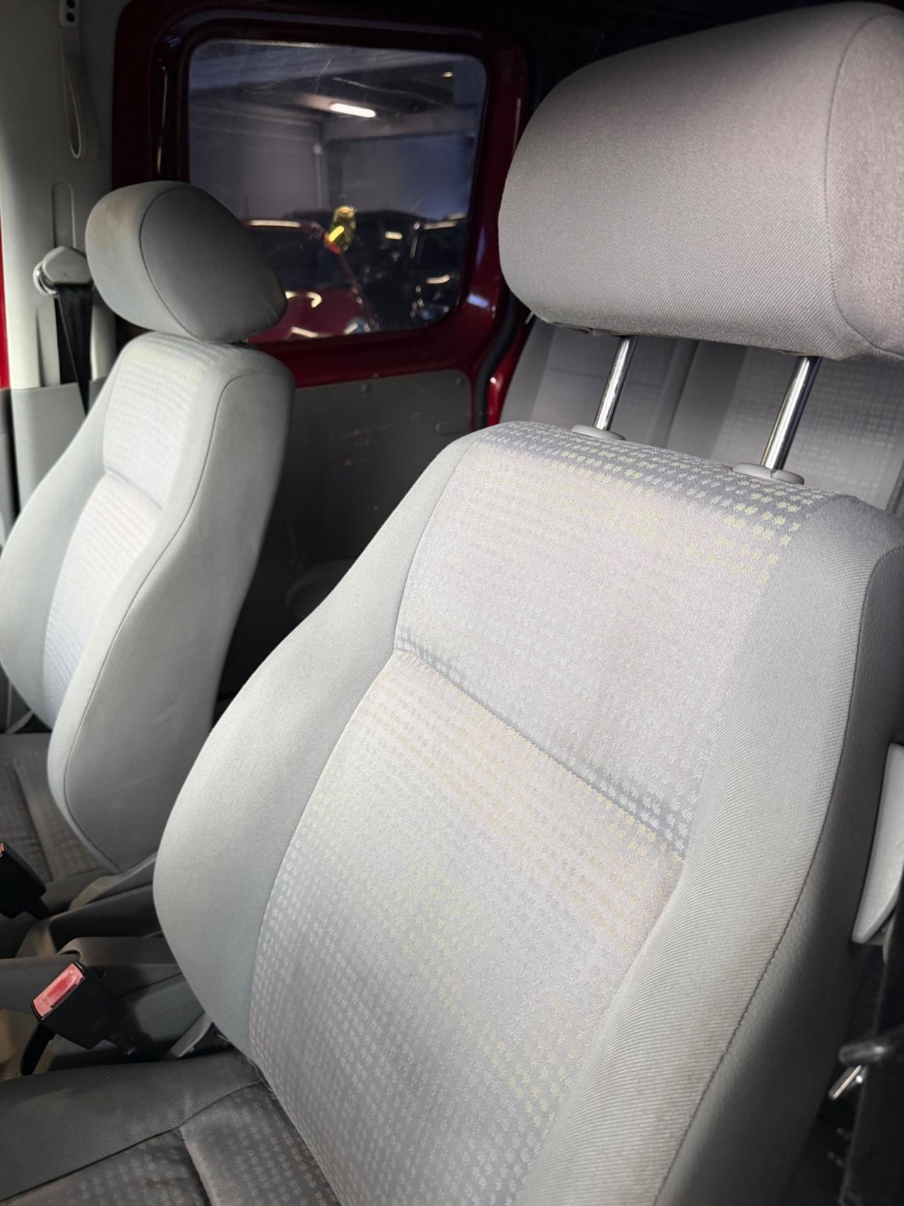 Volkswagen CADDY 1.9 16V TDI HIGHLINE