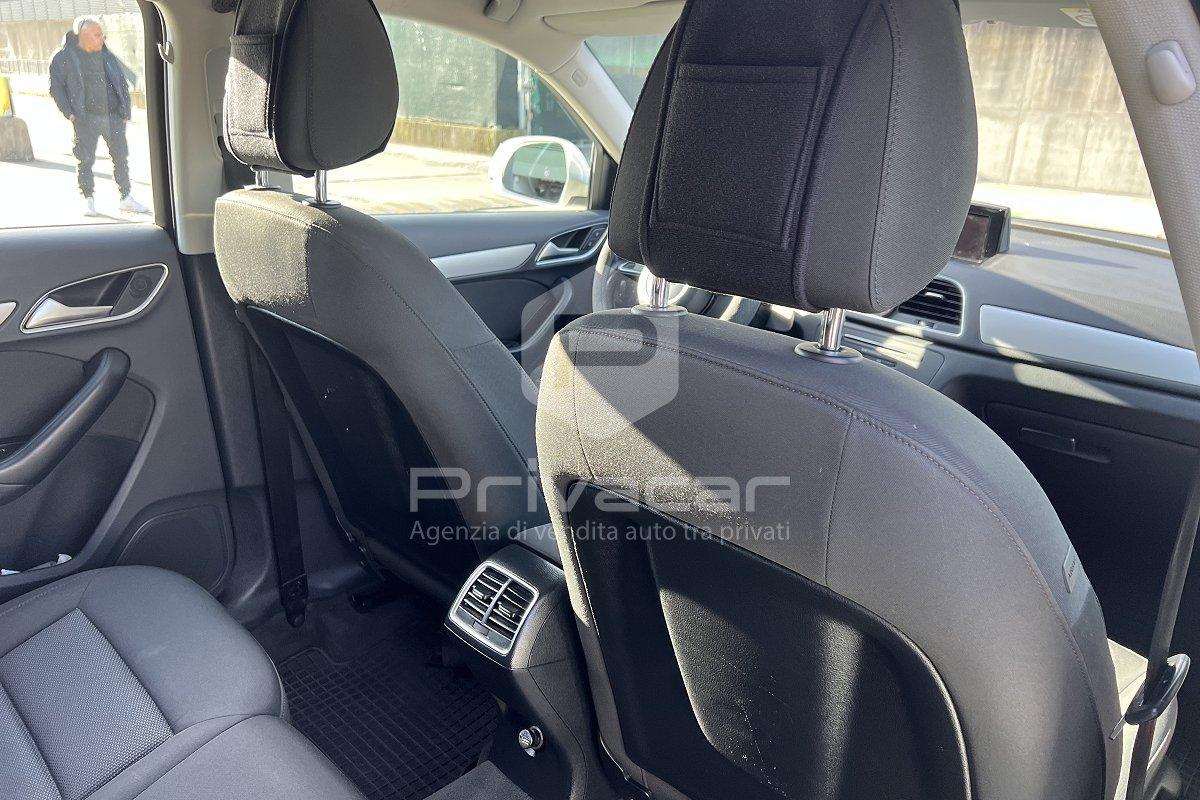 AUDI Q3 2.0 TDI 150 CV Business