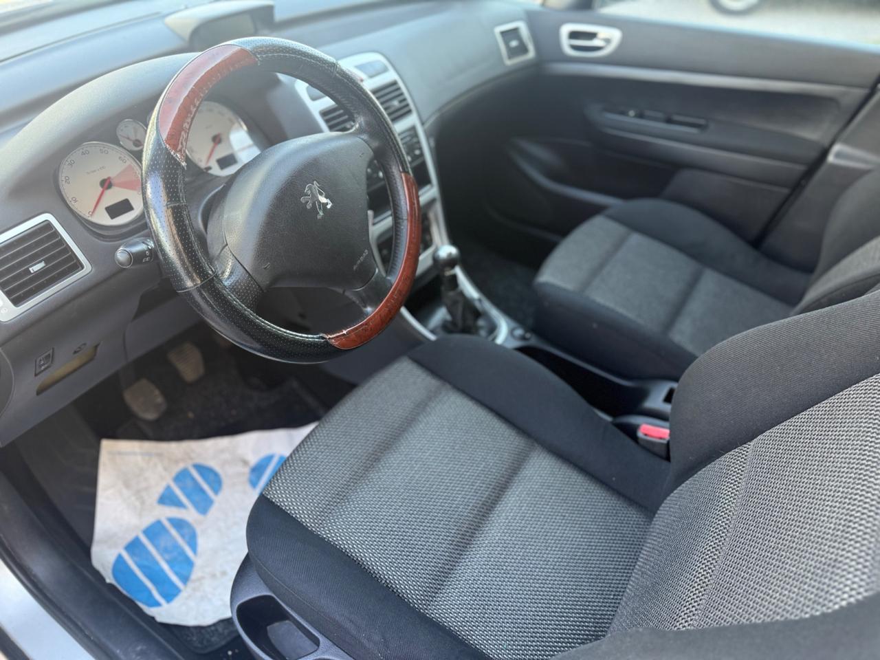 Peugeot 307 1.6 5p.