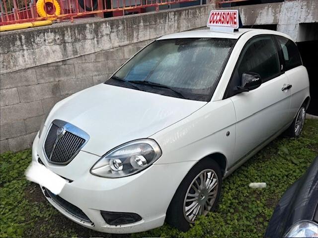 Lancia Ypsilon 1.2 69 CV Platinum