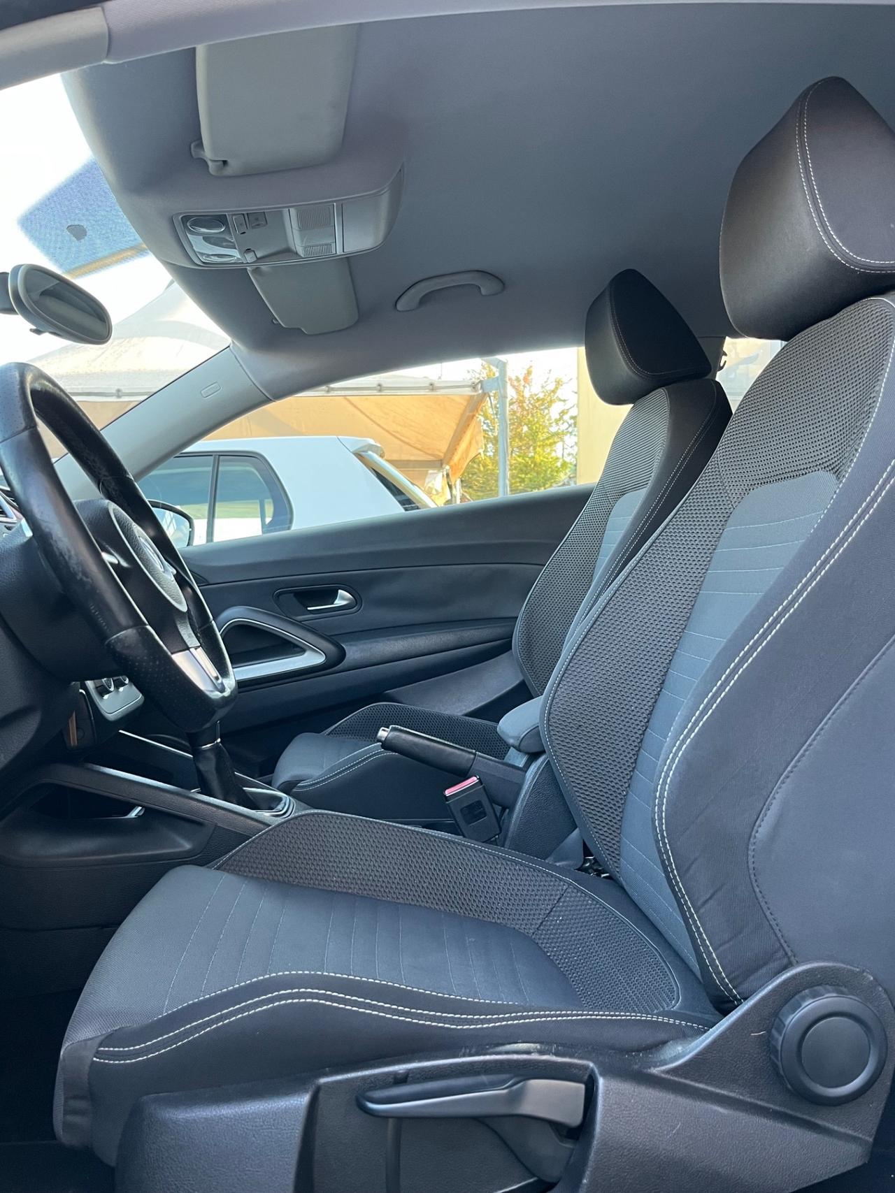 Volkswagen Scirocco 1.4 TSI R-LINE