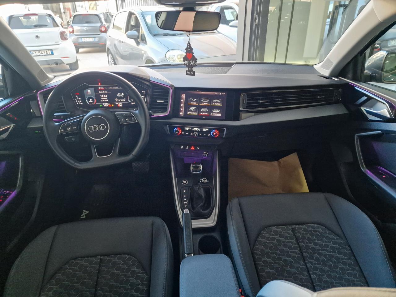 Audi A1 citycarver IDENTITY CONTRAST