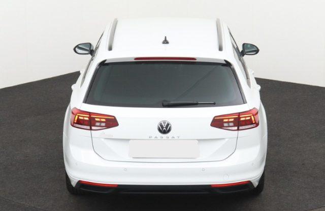 VOLKSWAGEN Passat Variant 2.0 TDI SCR EVO Trendline BMT Navi