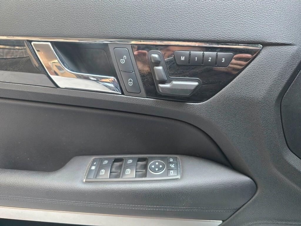 Mercedes-benz E 200 CGI Cabrio BlueEFFICIENCY Avantgarde BOOK/NAVI/XENON
