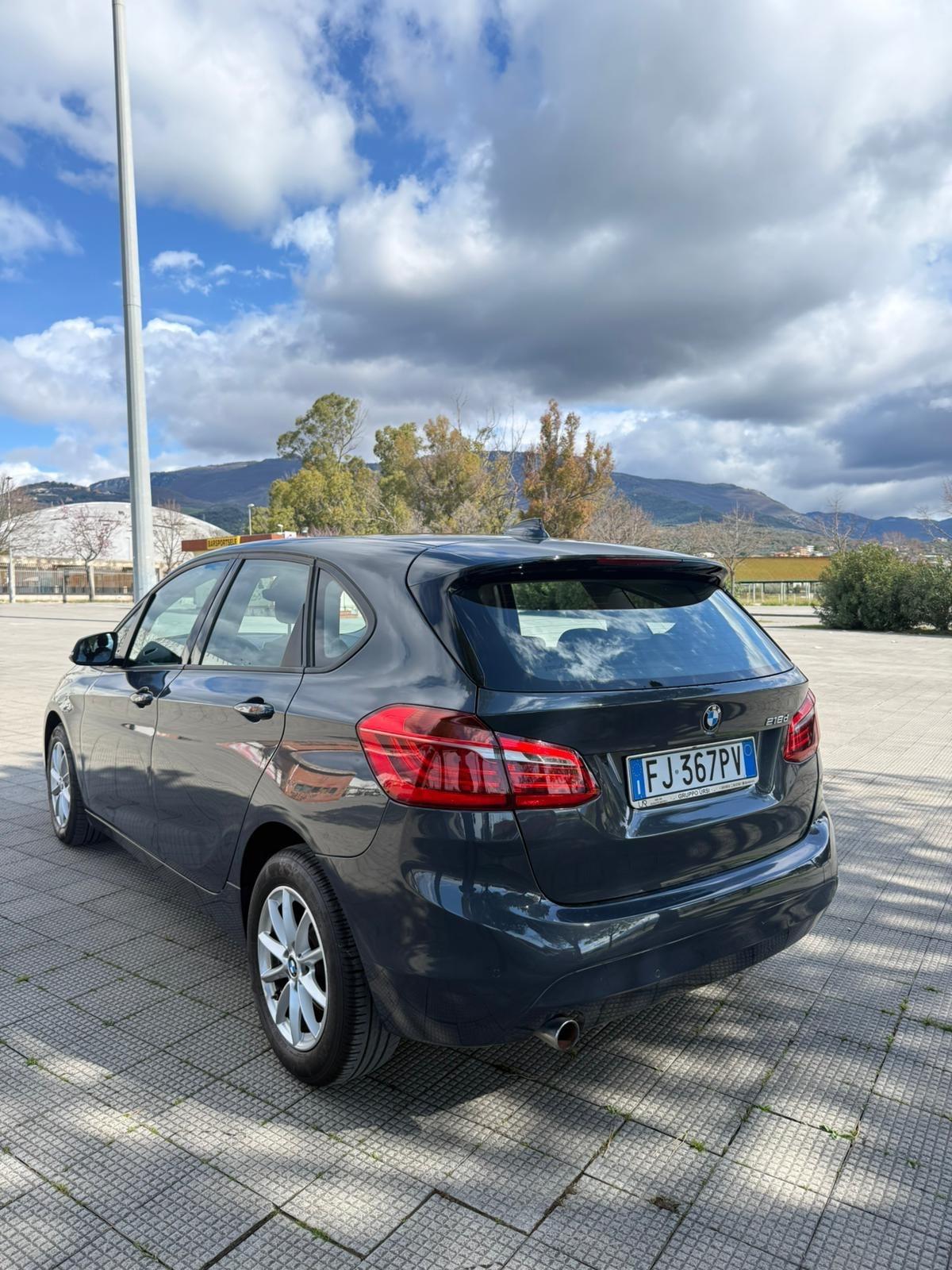 Bmw 2er Active Tourer 218d Advantage