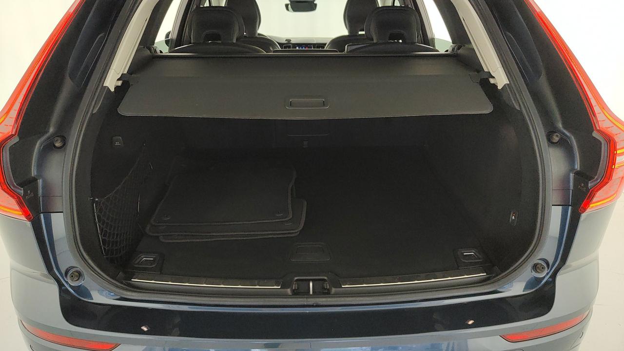 VOLVO XC60 II 2022 - XC60 2.0 b4 Ultimate Bright awd auto