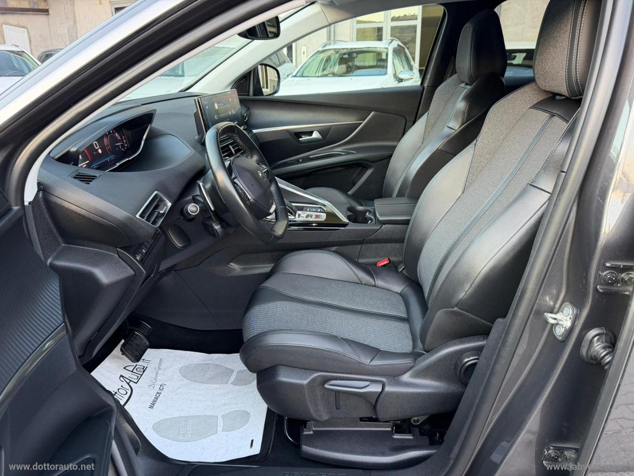 PEUGEOT 3008 BlueHDi 130 S&S EAT8 Allure