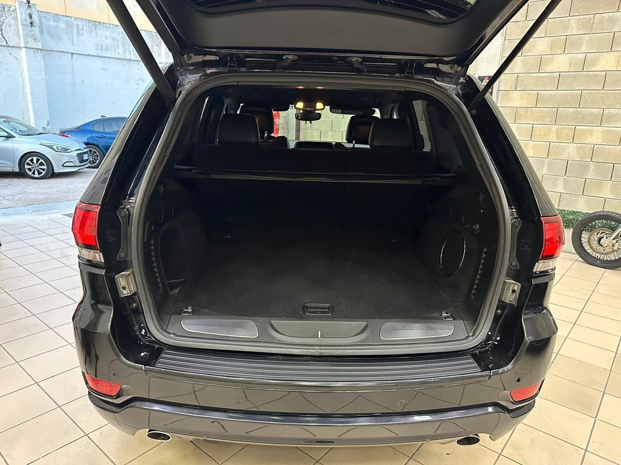 Jeep Grand Cherokee 3.0 V6 CRD 250 Multijet II Night Eagle